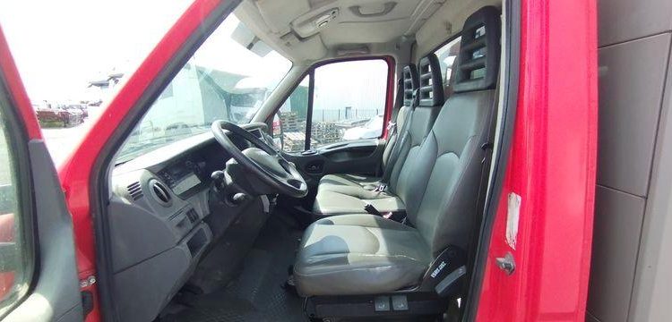 IVECO 35C13 BENNE SIMPLE CABINE COFFRE ROUGE DE-242-QS