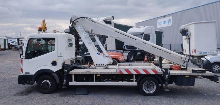 NISSAN CABSTAR AVEC NACELLE MULTITEL 160ALUDS 16M NON ROULANT  DR-181-YV