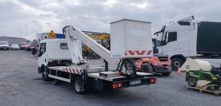 NISSAN CABSTAR AVEC NACELLE MULTITEL 160ALUDS 16M NON ROULANT  DR-181-YV