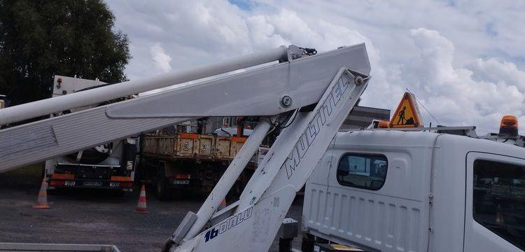 NISSAN CABSTAR AVEC NACELLE MULTITEL 160ALUDS 16M NON ROULANT  DR-181-YV