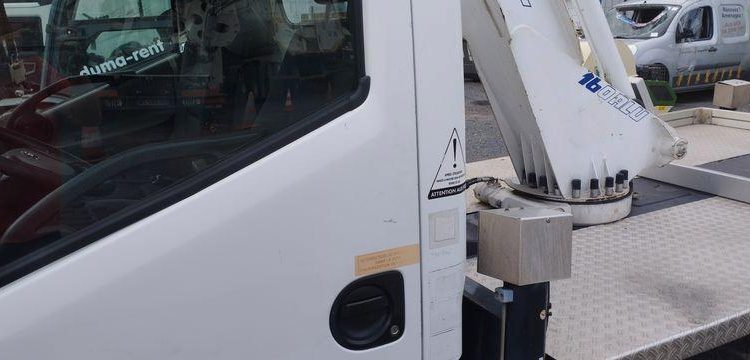 NISSAN CABSTAR AVEC NACELLE MULTITEL 160ALUDS 16M NON ROULANT  DR-181-YV