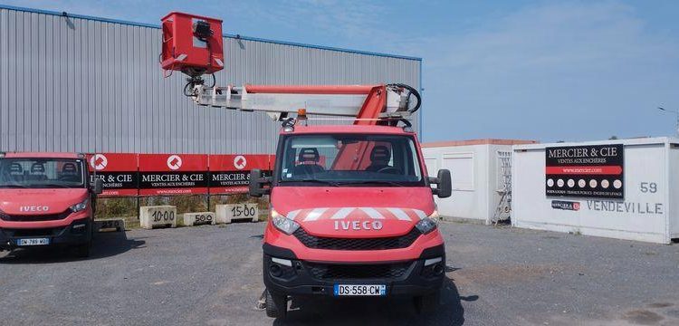 IVECO 35S11 AVEC NACELLE MULTITEL MT202DS 20M ROUGE DS-558-CW