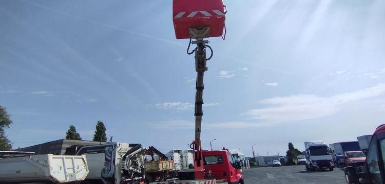 IVECO 35S11 AVEC NACELLE MULTITEL MT202DS 20M ROUGE DS-558-CW