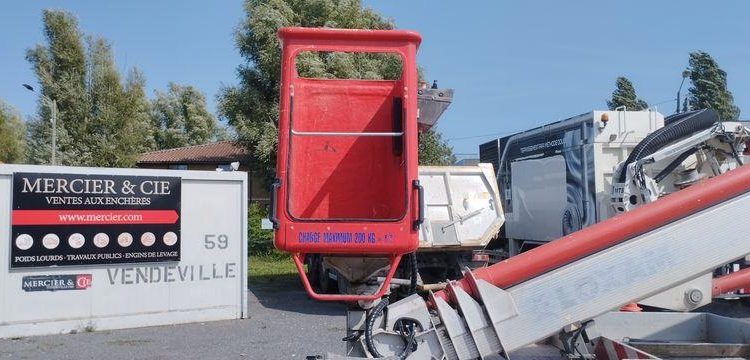 IVECO 35S11 AVEC NACELLE MULTITEL MT202DS 20M ROUGE DS-558-CW