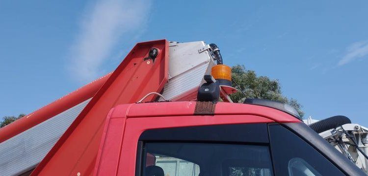 IVECO 35S11 AVEC NACELLE MULTITEL MT202DS 20M ROUGE DS-558-CW