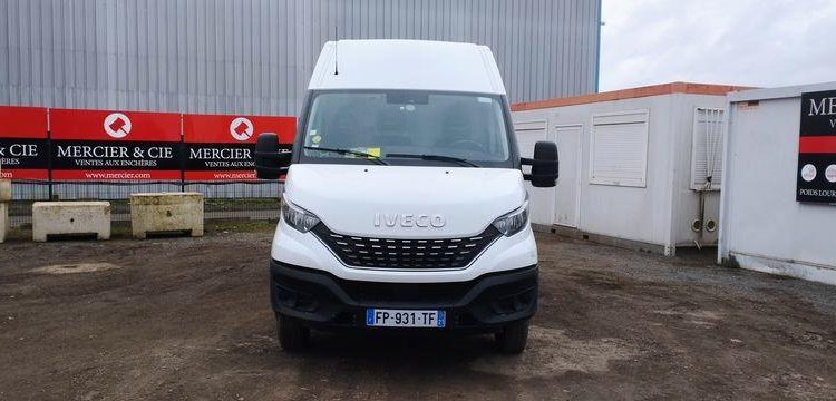 IVECO DAILY 50C18HA8 V12 FG – AN 2020 – 28120 KM BLANC FP-931-TF