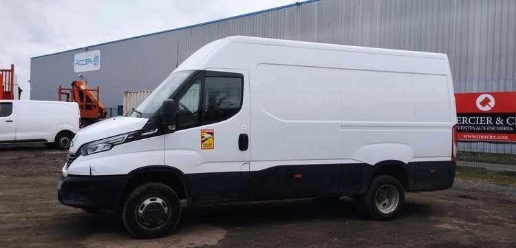 IVECO DAILY 50C18HA8 V12 FG – AN 2020 – 28120 KM BLANC FP-931-TF