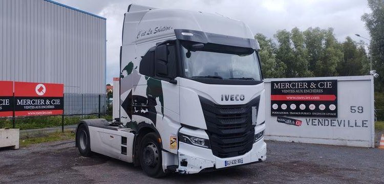 IVECO S-WAY  AS440S – DIESEL – 107693 KM – ANNEE 2022 BLANC GJ-432-XQ