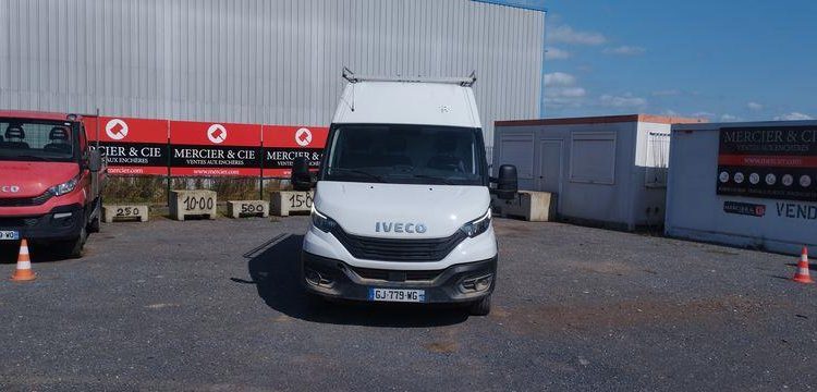 IVECO 35S18 – EN L’ETAT – IMMERGE BLANC GJ-779-WG