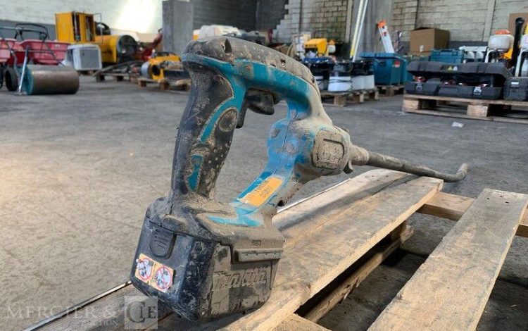 MAKITA BVR450  AIG010017