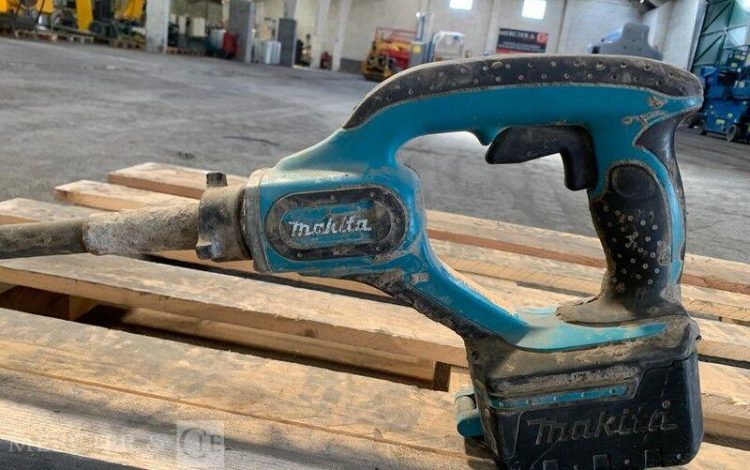 MAKITA BVR450  AIG010017