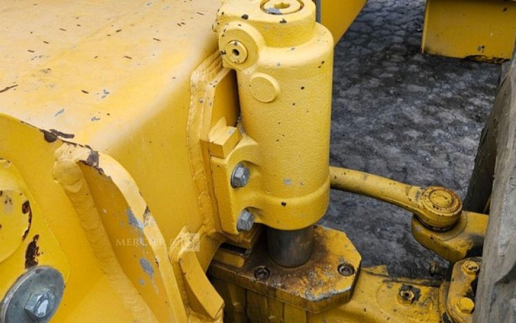 KOMATSU PW98MR-8  PEL010001