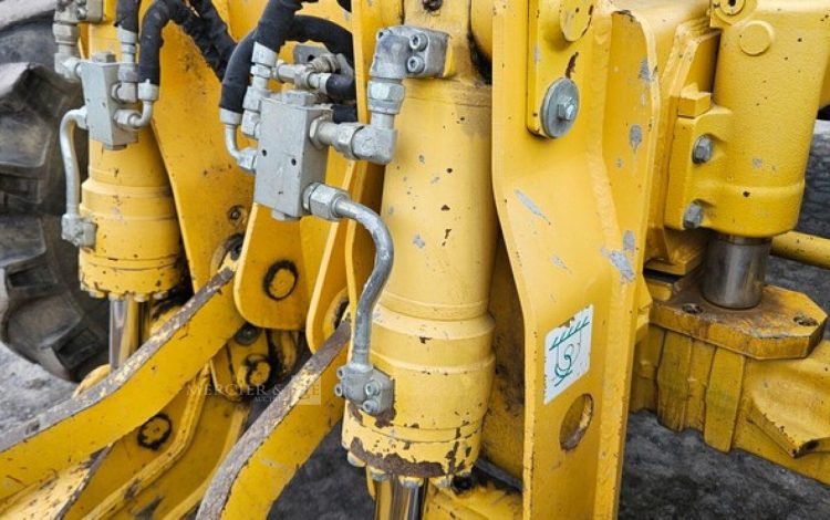 KOMATSU PW98MR-8  PEL010001