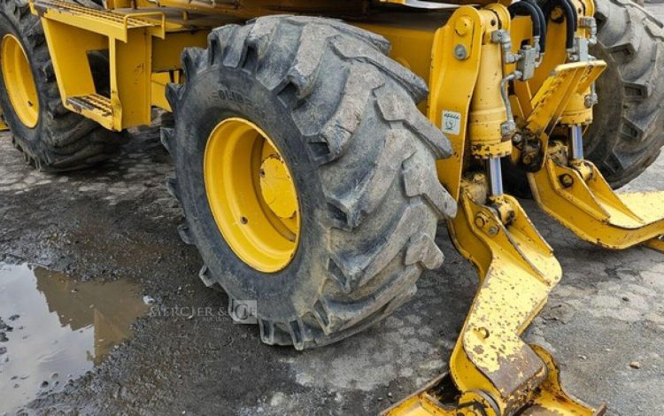 KOMATSU PW98MR-8  PEL010001