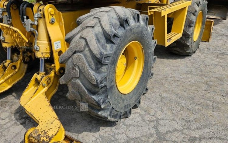 KOMATSU PW98MR-8  PEL010001