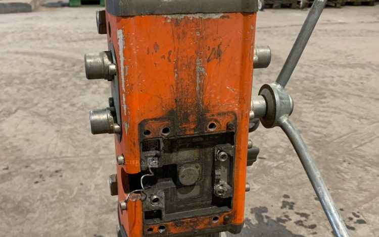 HUSQVARNA DM220  FOR010509