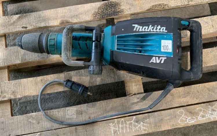 MAKITA HM1214C  PIQ010870