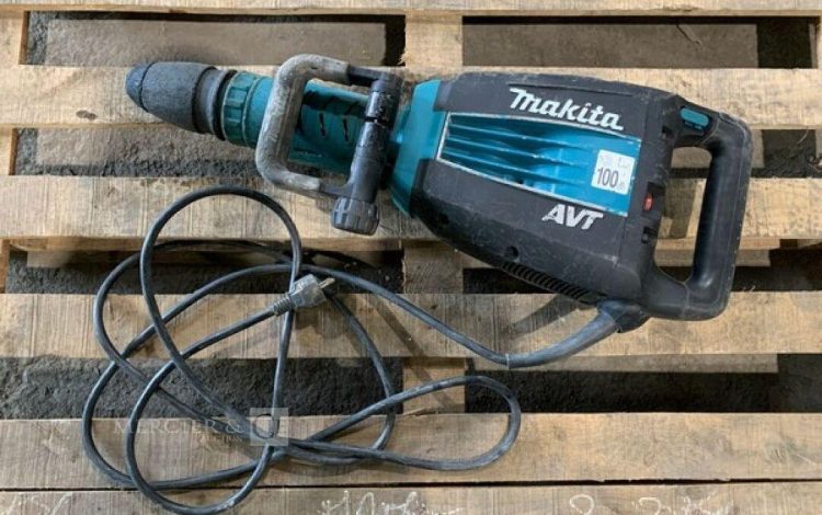 MAKITA HM1214C  PIQ010918