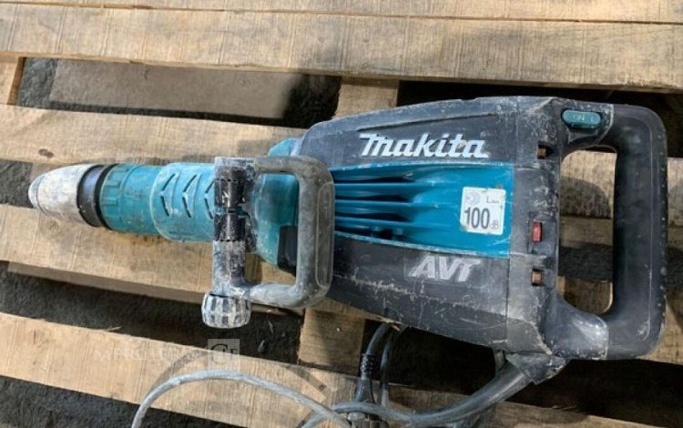 MAKITA HM1214C  PIQ010087