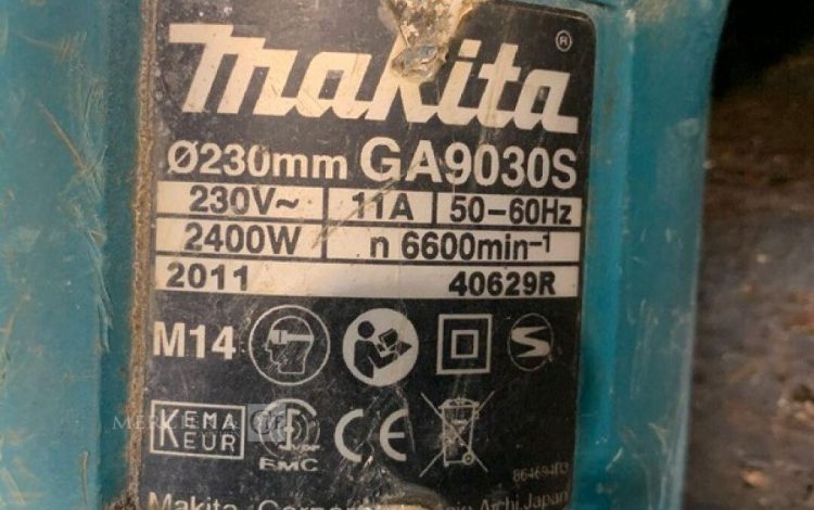 MAKITA GA9030S  MEU010687