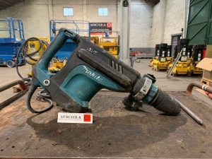 MAKITA HM1213C  PIQ010219