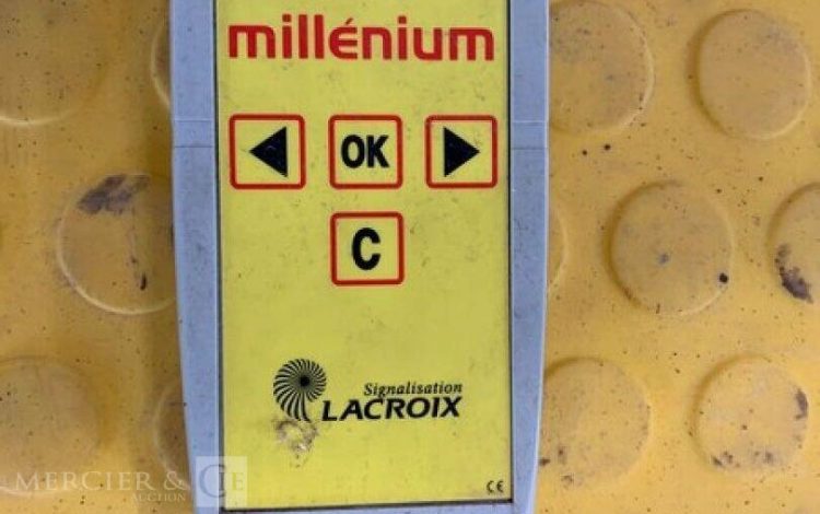 LACROIX MILLENIUM FC15  FEU750340