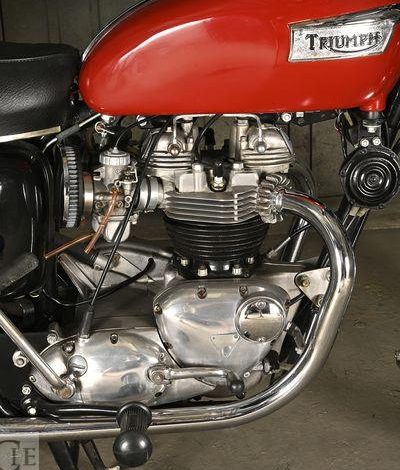 TRIUMPH BONNEVILLE T120R 650CM3 – AN 1970  249T