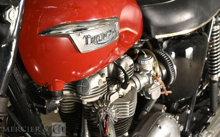 TRIUMPH BONNEVILLE T120R 650CM3 – AN 1970  249T