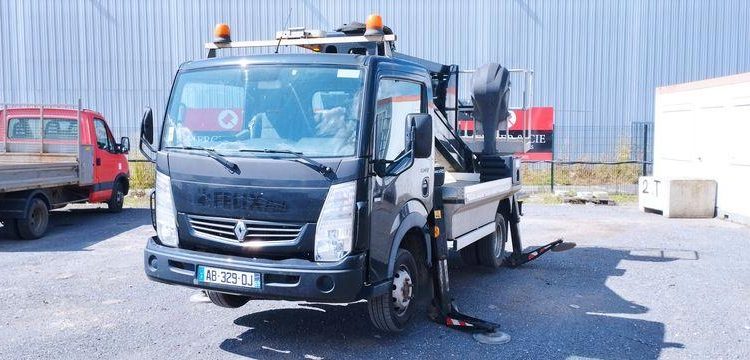 RENAULT NEXITY NACELLE OIL & STEEL SNAKE 20 M -DIESEL – 2672 H – 106797 KMS – ANNEE 2009 NOIR AB-329-DJ