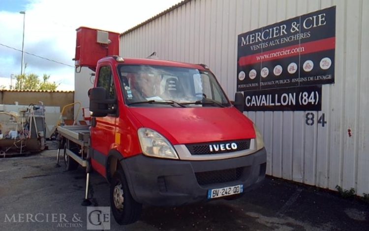 IVECO 35S11 AVEC NACELLE MULTITEL MX170 16M  BV-242-QD