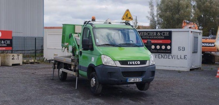 IVECO 35S11 AVEC NACELLE MULTITEL MX170 16M  BY-463-GS