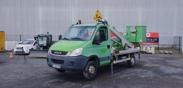 IVECO 35S11 AVEC NACELLE MULTITEL MX170 16M  BY-463-GS