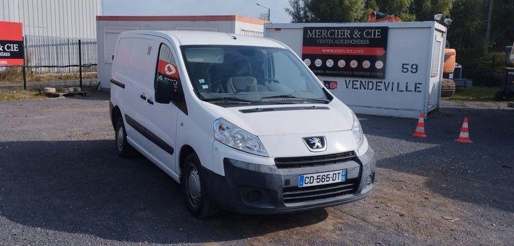 PEUGEOT EXPERT 3 2,0 HDI – 16V TURBO – DIESEL –  76229 KMS – ANNEE 2012 BLANC CD-565-DT