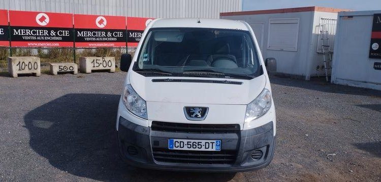 PEUGEOT EXPERT 3 2,0 HDI – 16V TURBO – DIESEL –  76229 KMS – ANNEE 2012 BLANC CD-565-DT