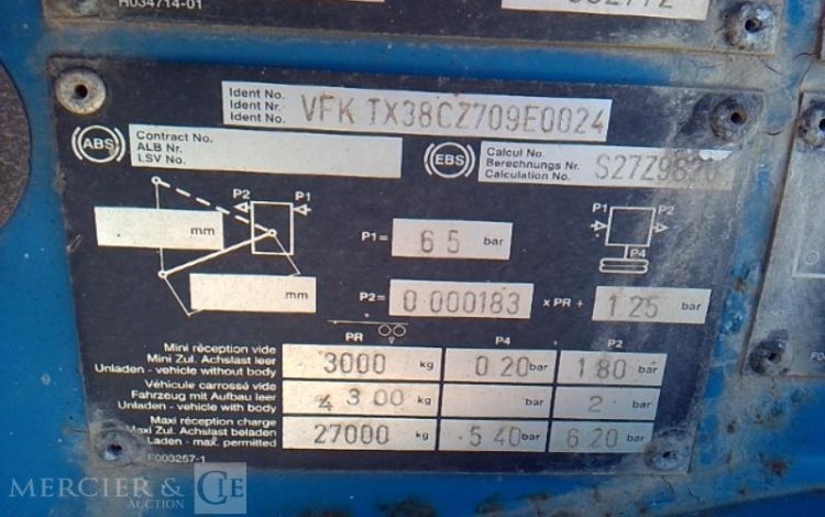 FRUEHAUF SEMI REMORQUE PORTE CONTAINER CHASSIS FIXE 3 ESSIEUX PTAC 38T – AN2007 BLEU CE-681-AC