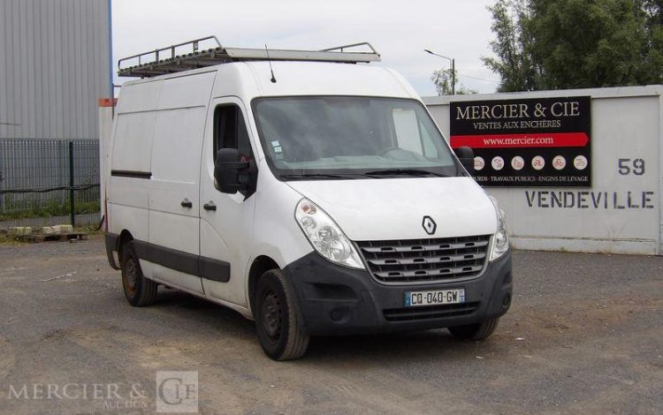 RENAULT MASTER FOURGON F3300 L2H2 2.3 DCI GALERIE ATTELAGE DEISEL – 239435 KMS BLANC CQ-040-GW