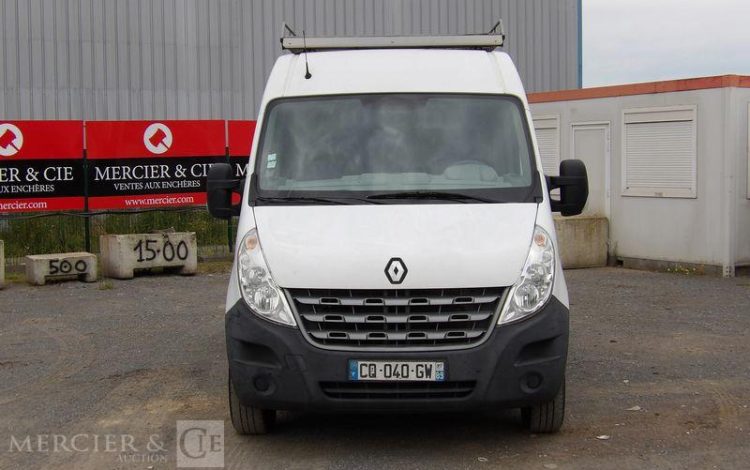 RENAULT MASTER FOURGON F3300 L2H2 2.3 DCI GALERIE ATTELAGE DEISEL – 239435 KMS BLANC CQ-040-GW