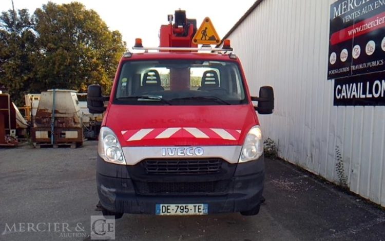 IVECO 35S11 AVEC NACELLE ISOLI VT48NE 16M  DE-795-TE