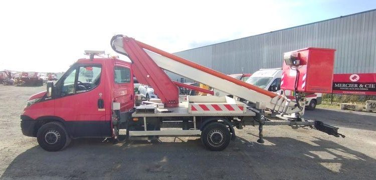 IVECO 35S11 AVEC NACELLE MULTITEL MT222EX 22M – 3817 HEURES – 99281 KMS – ANNEE 2015  DP-646-RR