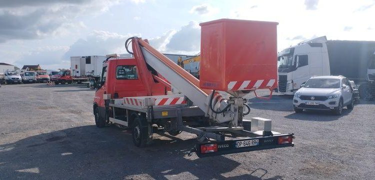 IVECO 35S11 AVEC NACELLE MULTITEL MT222EX 22M – 3817 HEURES – 99281 KMS – ANNEE 2015  DP-646-RR