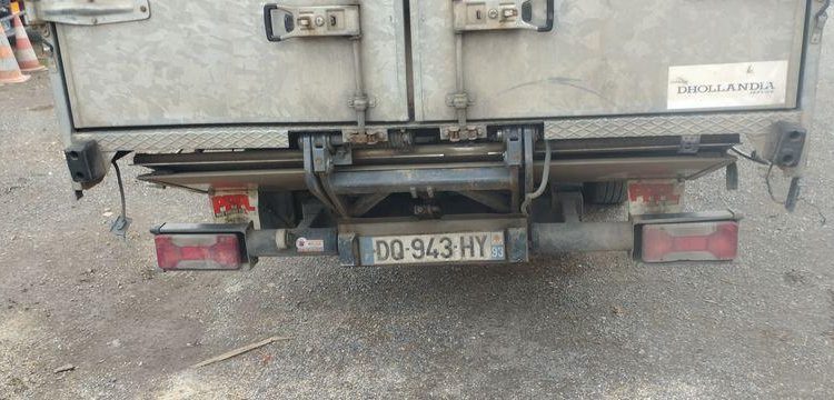 IVECO Iveco 3T5 + grue –  DQ-943-HY