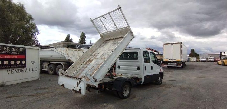 IVECO 35C13 BENNE DOUBLE CABINE – 158196 KMS  – ANNEE 2015 BLANC DS-430-CE