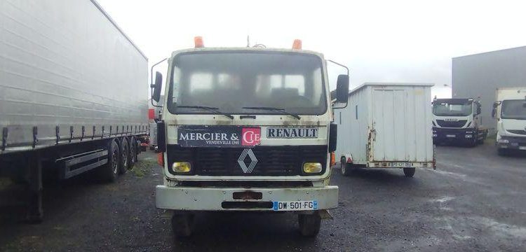 RENAULT S130 2 ESSIEUX PLATEAU RIDELLES 4M + GRUE REPLIABLE + BENNE PRENEUSE + FOURCHE A BLANC DW-501-FG