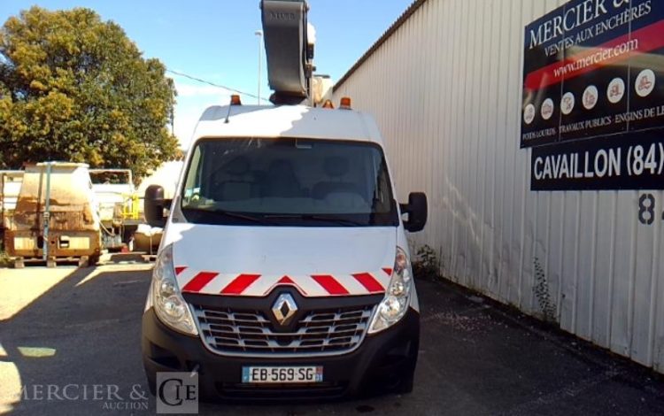 RENAULT MASTER AVEC NACELLE KLUBB K32 12A14M  EB-569-SG