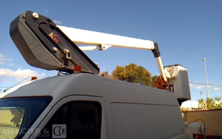 RENAULT MASTER AVEC NACELLE KLUBB K32 12A14M  EB-569-SG