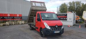 RENAULT MASTER DCI135 BENNE AVEC COFFRE ACIER DIESEL – 114131 KMS – ANNEE 2016 ROUGE ED-875-YR