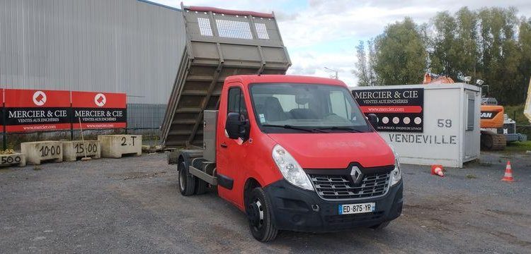 RENAULT MASTER DCI135 BENNE AVEC COFFRE ACIER DIESEL – 114131 KMS – ANNEE 2016 ROUGE ED-875-YR