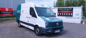 VOLKSWAGEN CRAFTER VAN 35 L2 2,0 TDI 163 BUSINESS LINE – 213911 KM – AN 2016 BLANC EE-201-KQ