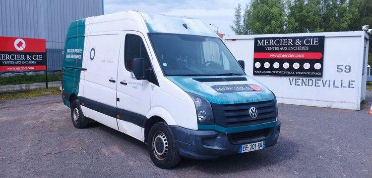 VOLKSWAGEN CRAFTER VAN 35 L2 2,0 TDI 163 BUSINESS LINE – 213911 KM – AN 2016 BLANC EE-201-KQ