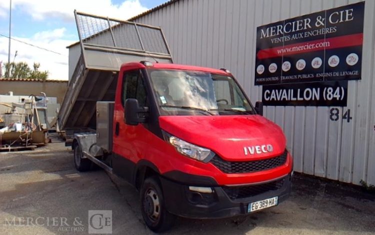 IVECO 35C13 BENNE SIMPLE CABINE COFFRE NON ROULANT  EG-389-HA